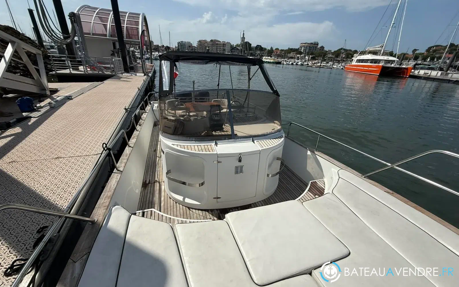 slider 24 Beacher V9 Open