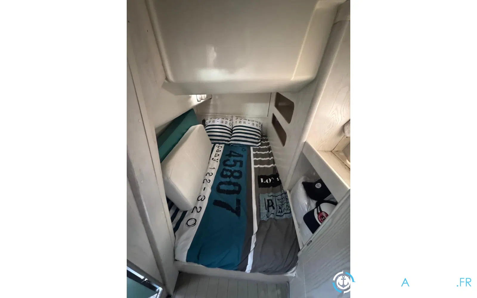 slider 3 Beneteau Flyer 10
