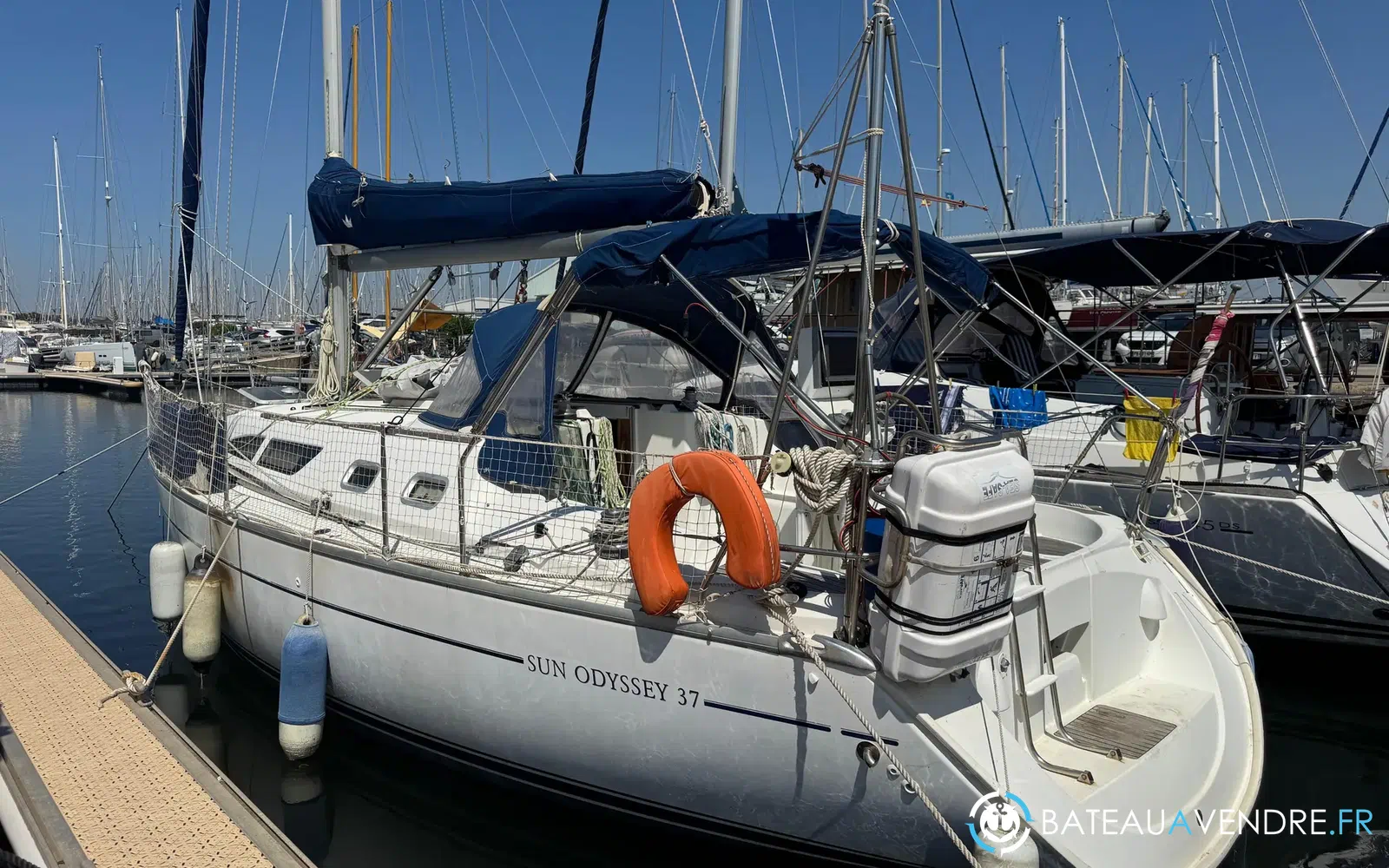slider 0 Jeanneau Sun Odyssey 37