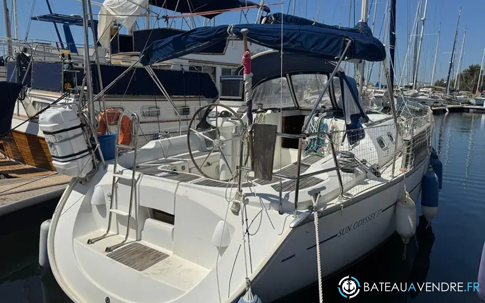 slider 16 Jeanneau Sun Odyssey 37