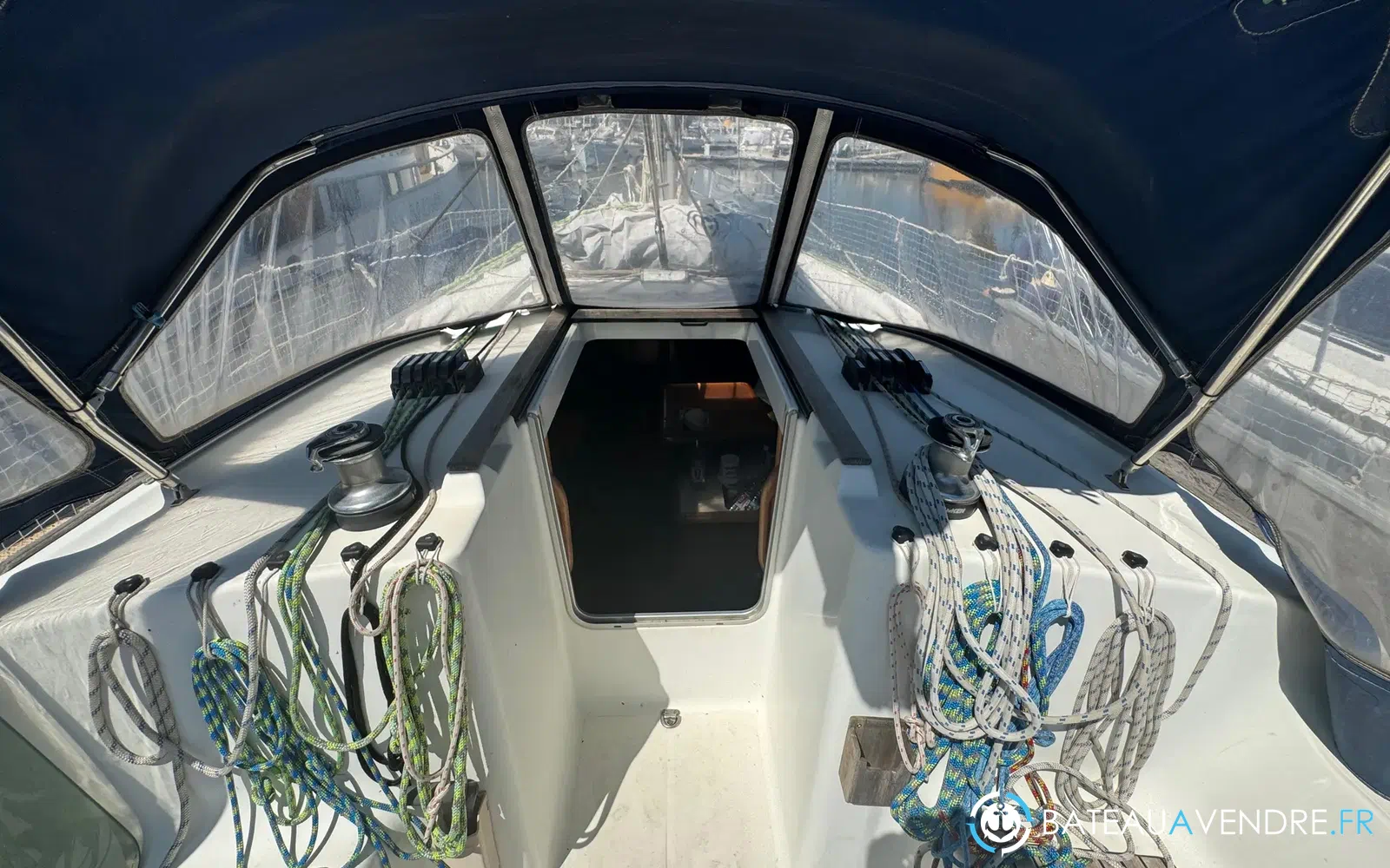 slider 24 Jeanneau Sun Odyssey 37