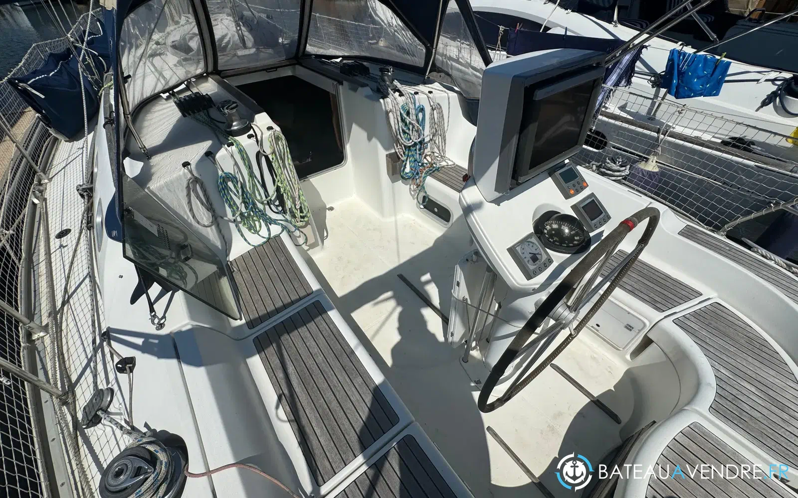 slider 28 Jeanneau Sun Odyssey 37
