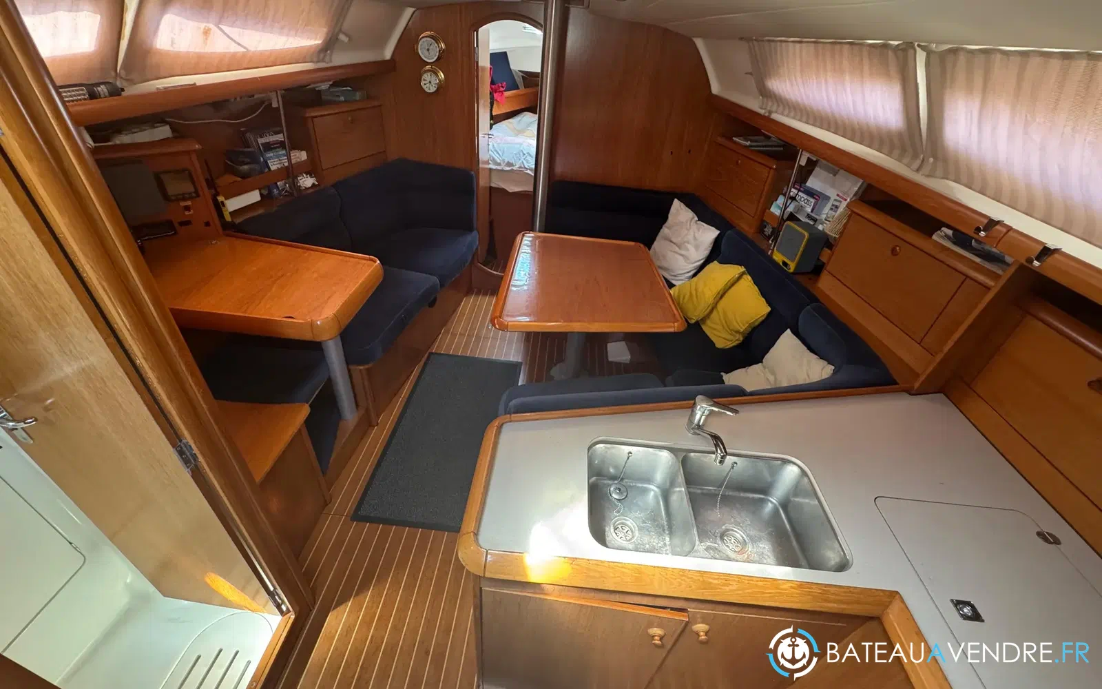 slider 30 Jeanneau Sun Odyssey 37