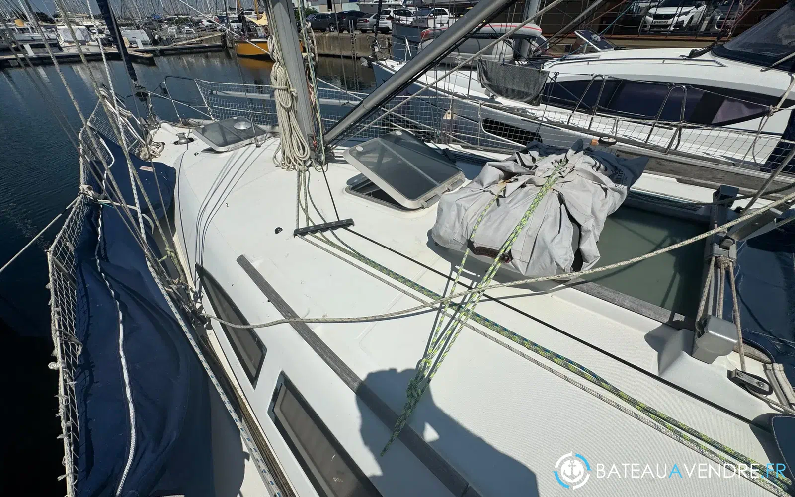 slider 6 Jeanneau Sun Odyssey 37
