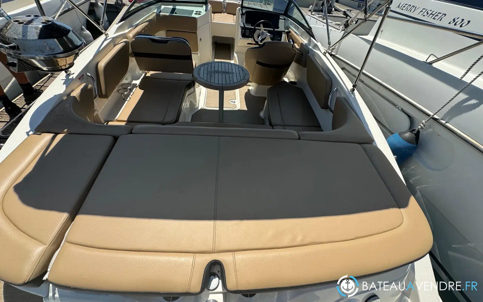slider 10 Sea Ray 210
