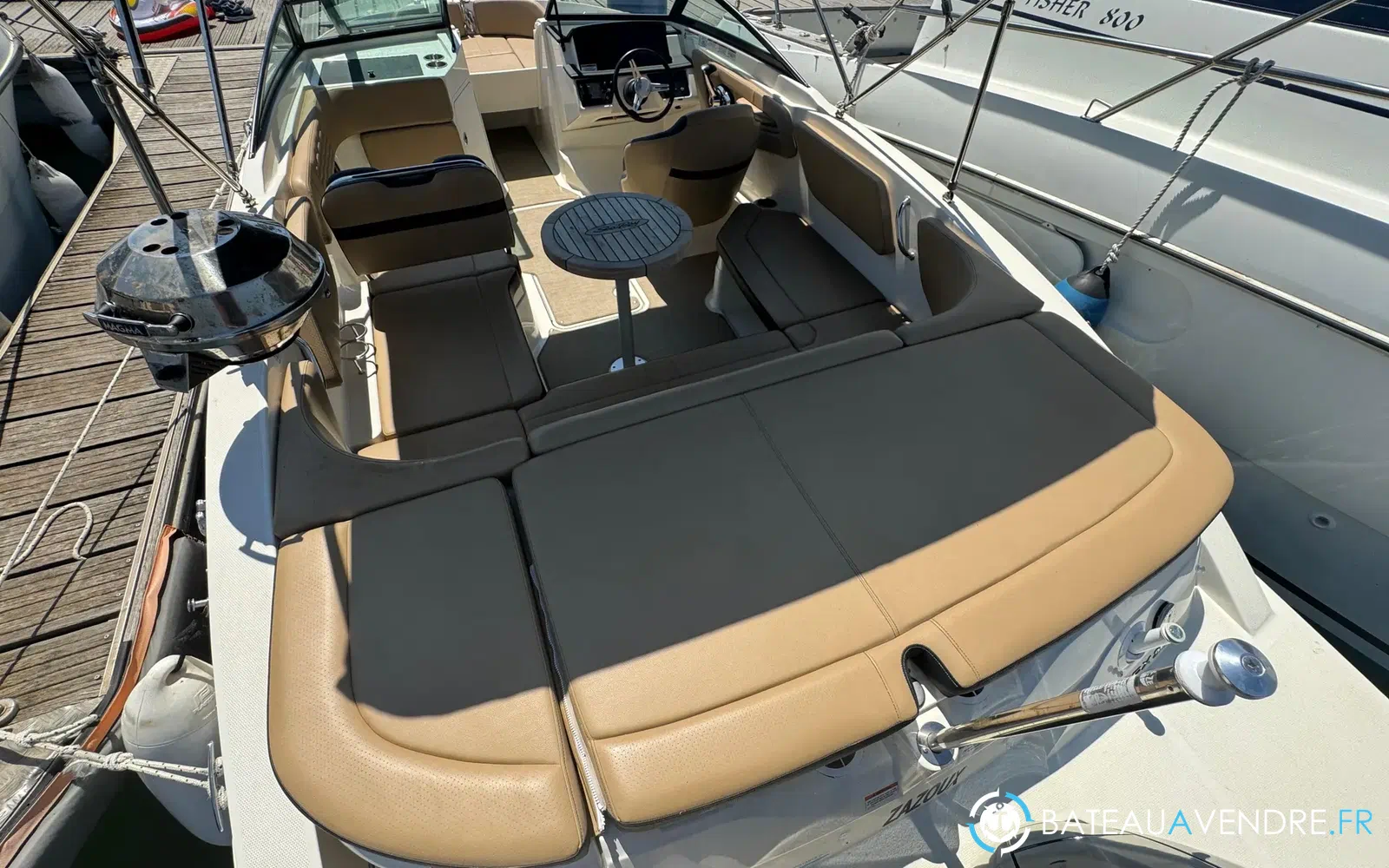 slider 11 Sea Ray 210