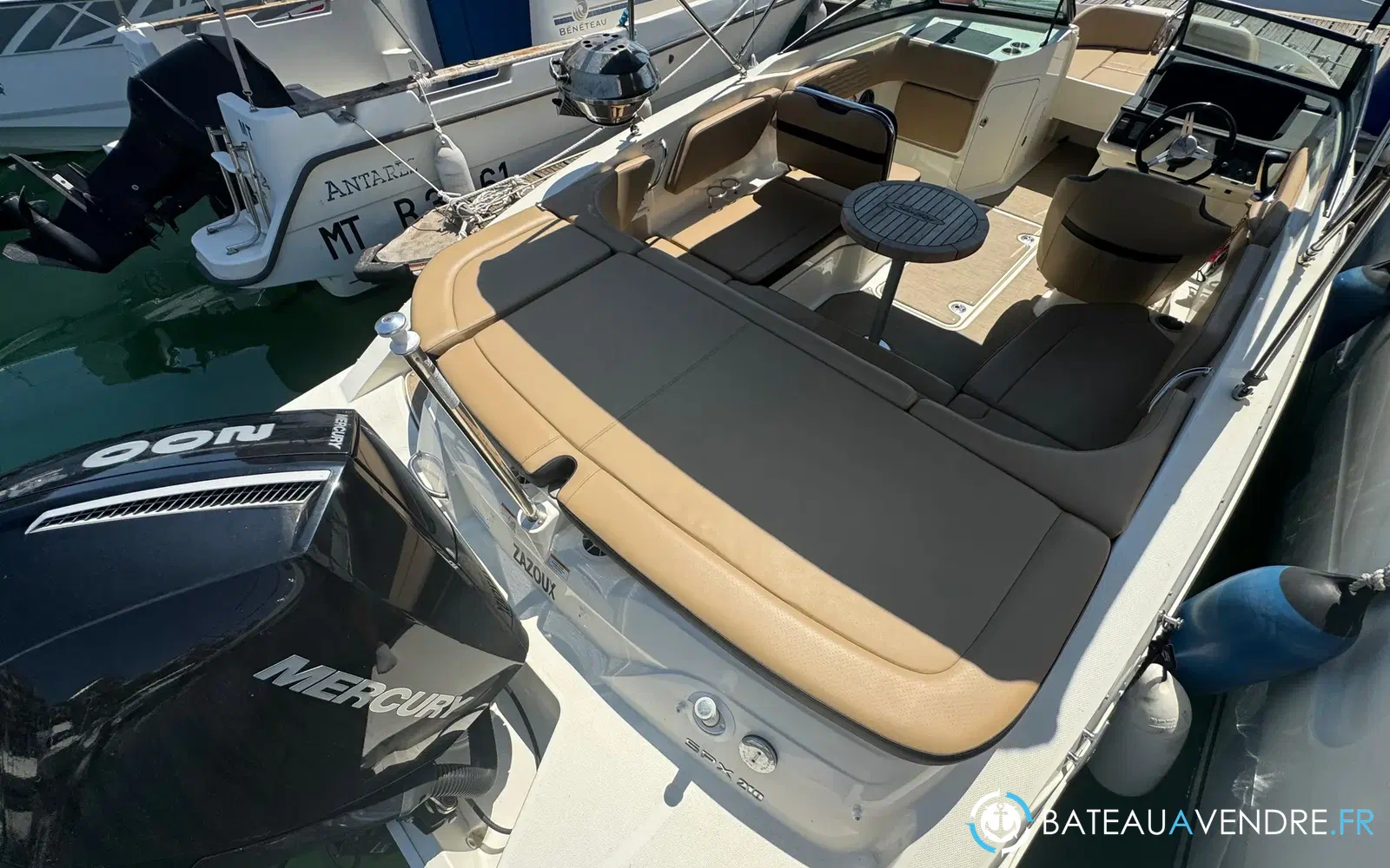 slider 13 Sea Ray 210