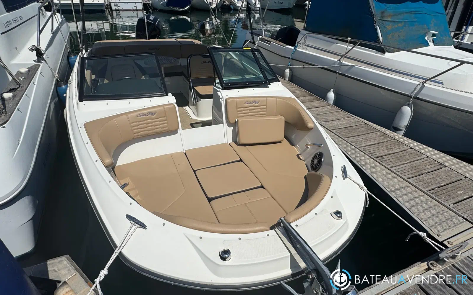 slider 2 Sea Ray 210