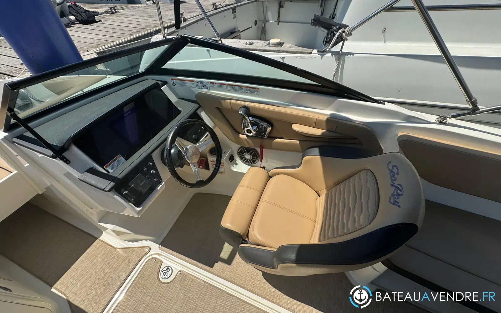 slider 5 Sea Ray 210