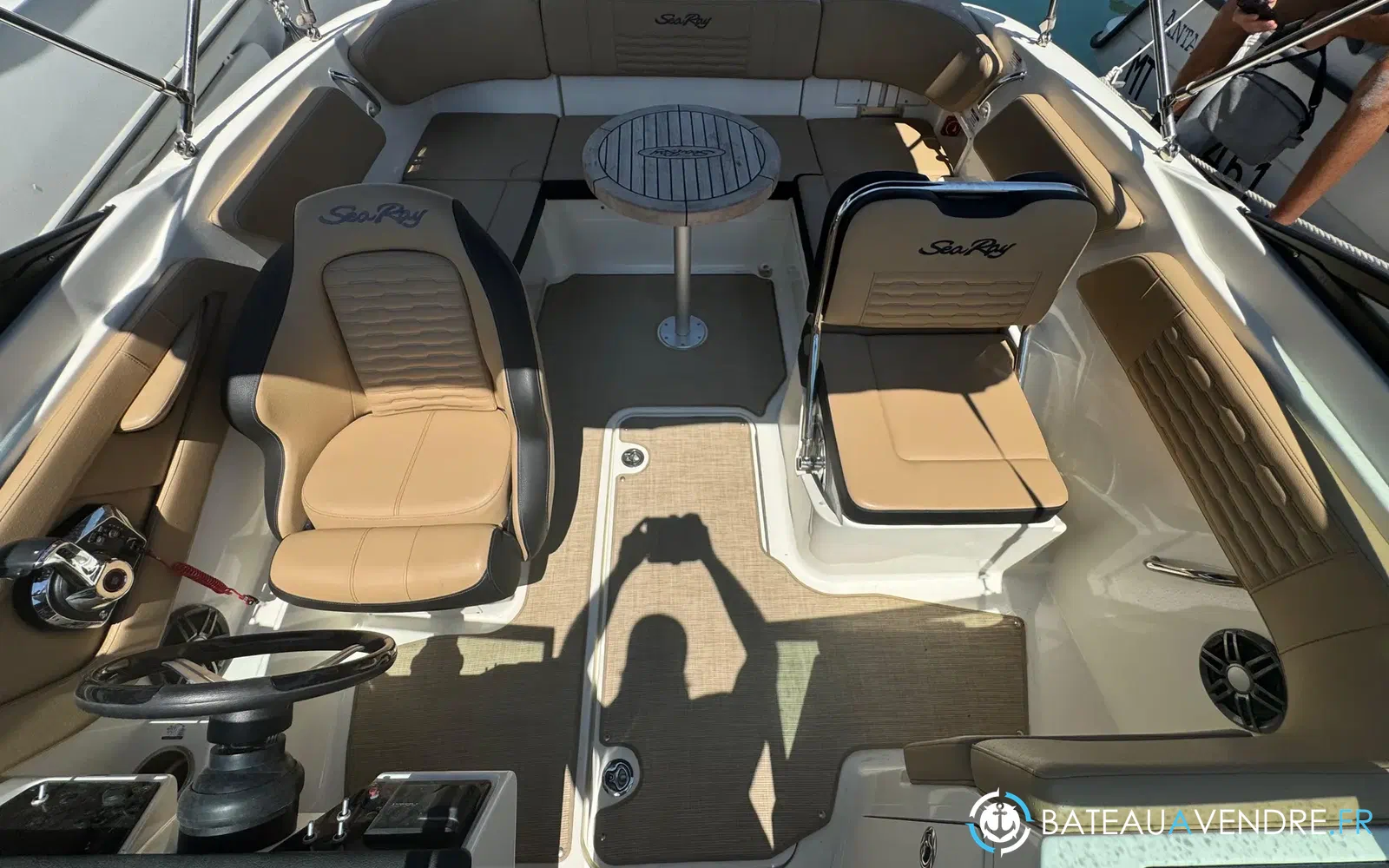slider 6 Sea Ray 210