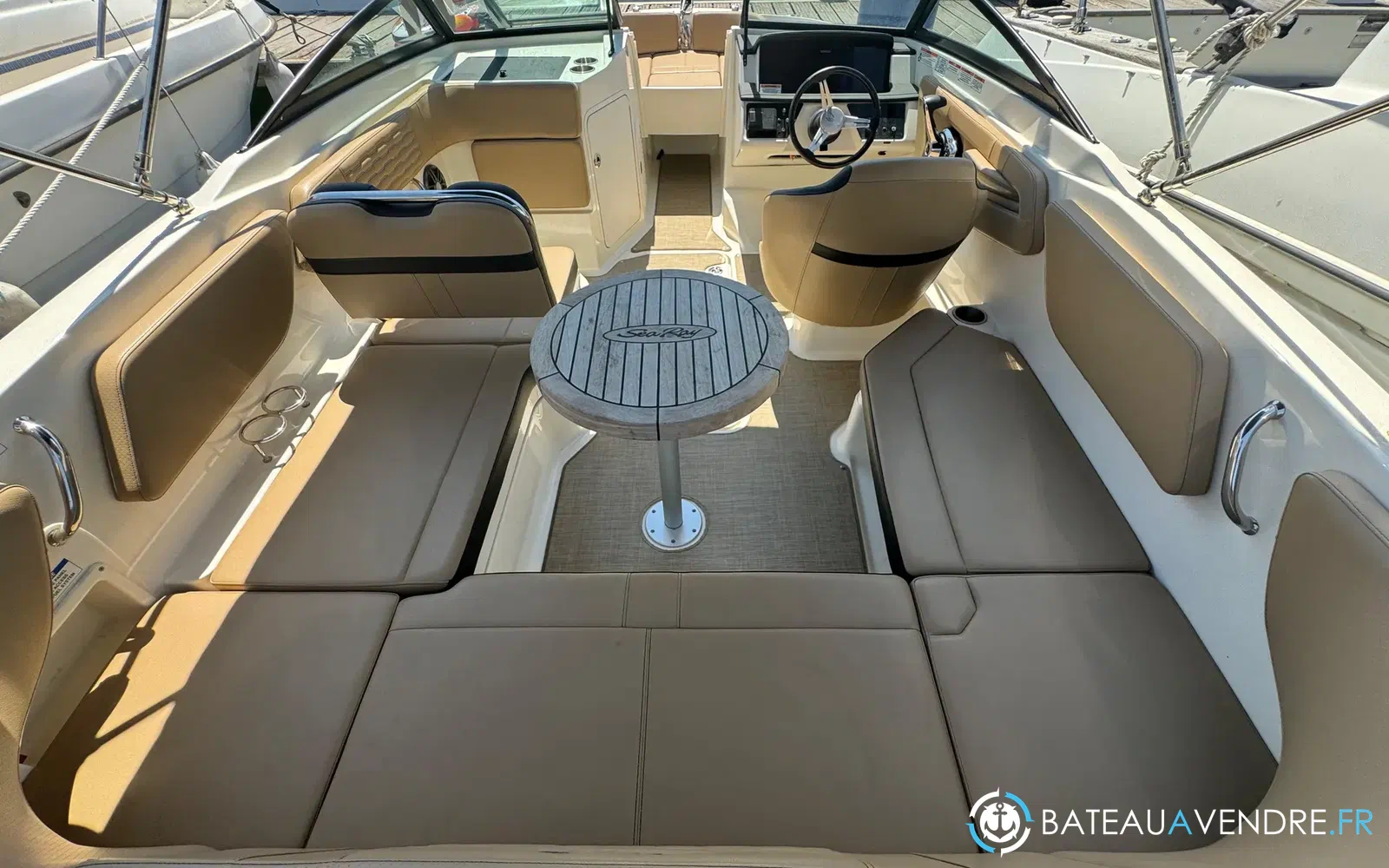 slider 7 Sea Ray 210