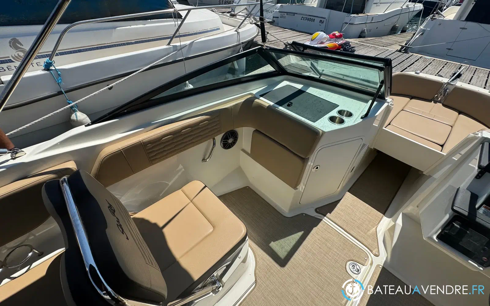 slider 8 Sea Ray 210