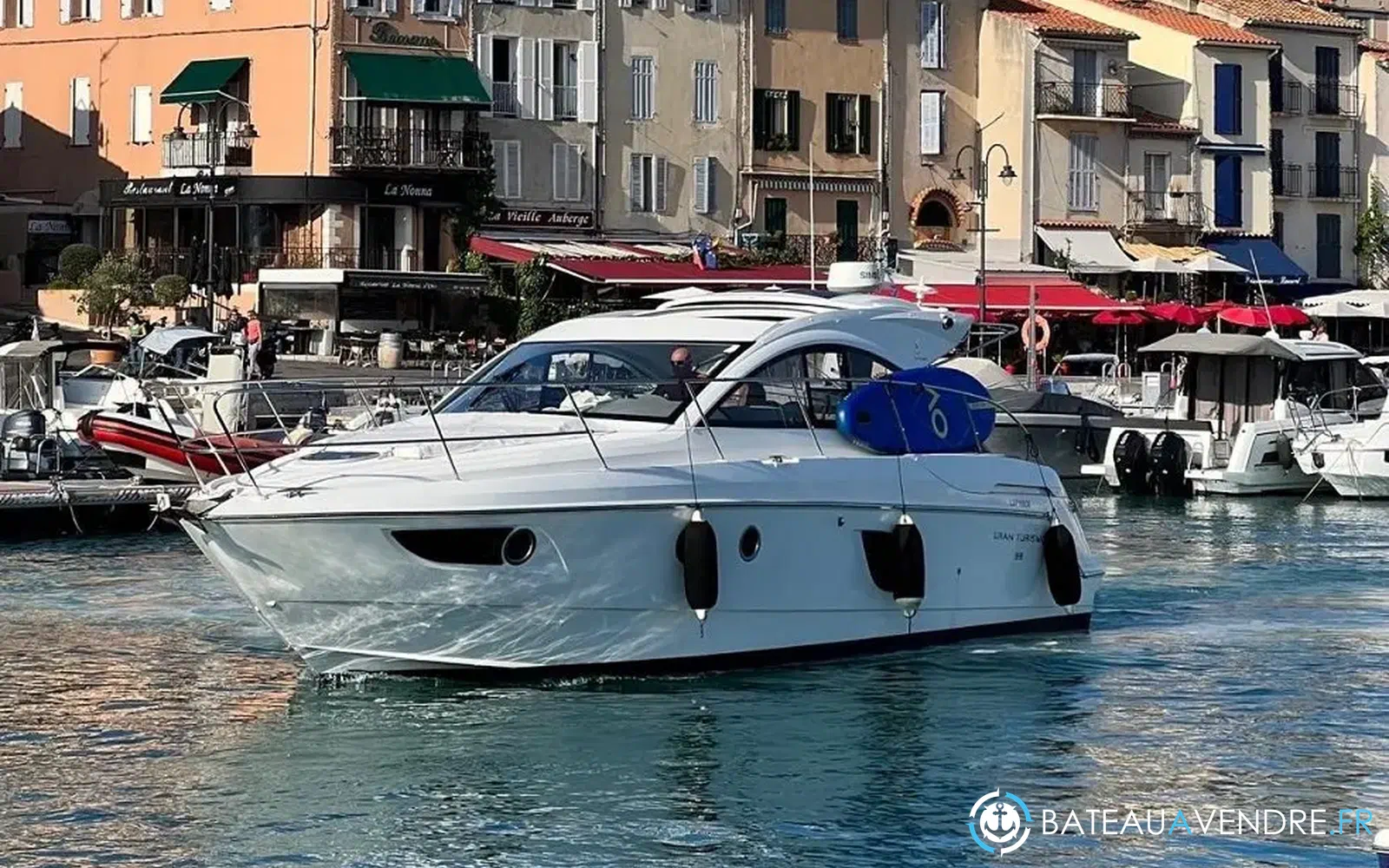 slider 0 Beneteau Flyer Gran Turismo 38