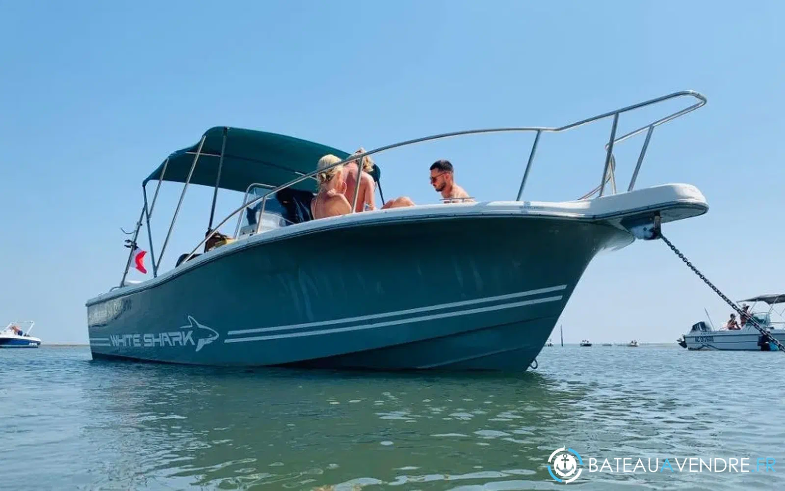 slider 2 Kelt White Shark 225