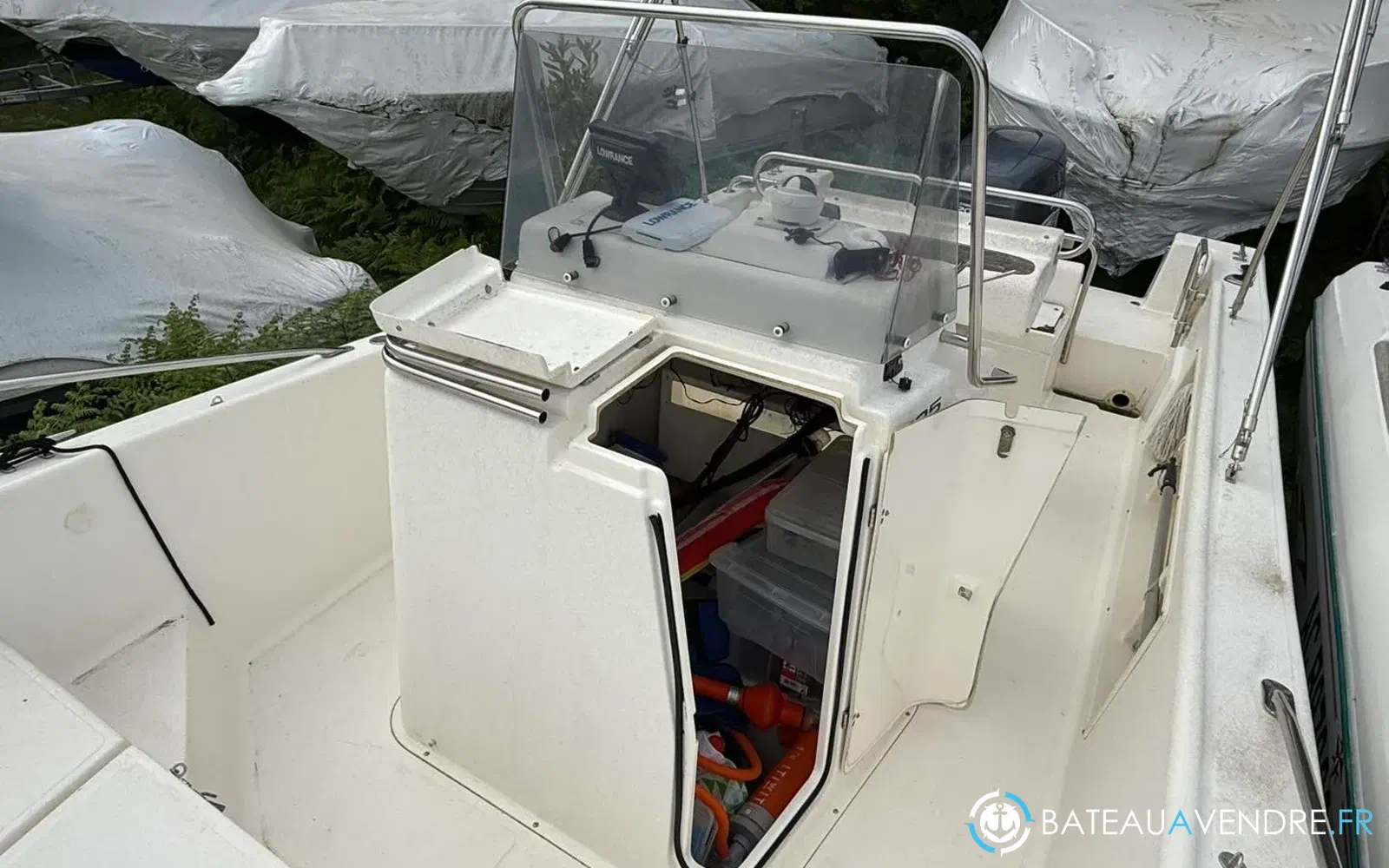 slider 17 Kelt White Shark 225