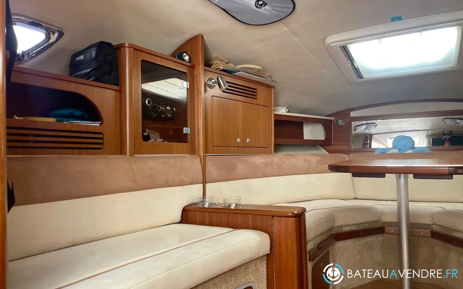 slider 19 Sea Ray 305 Sundancer