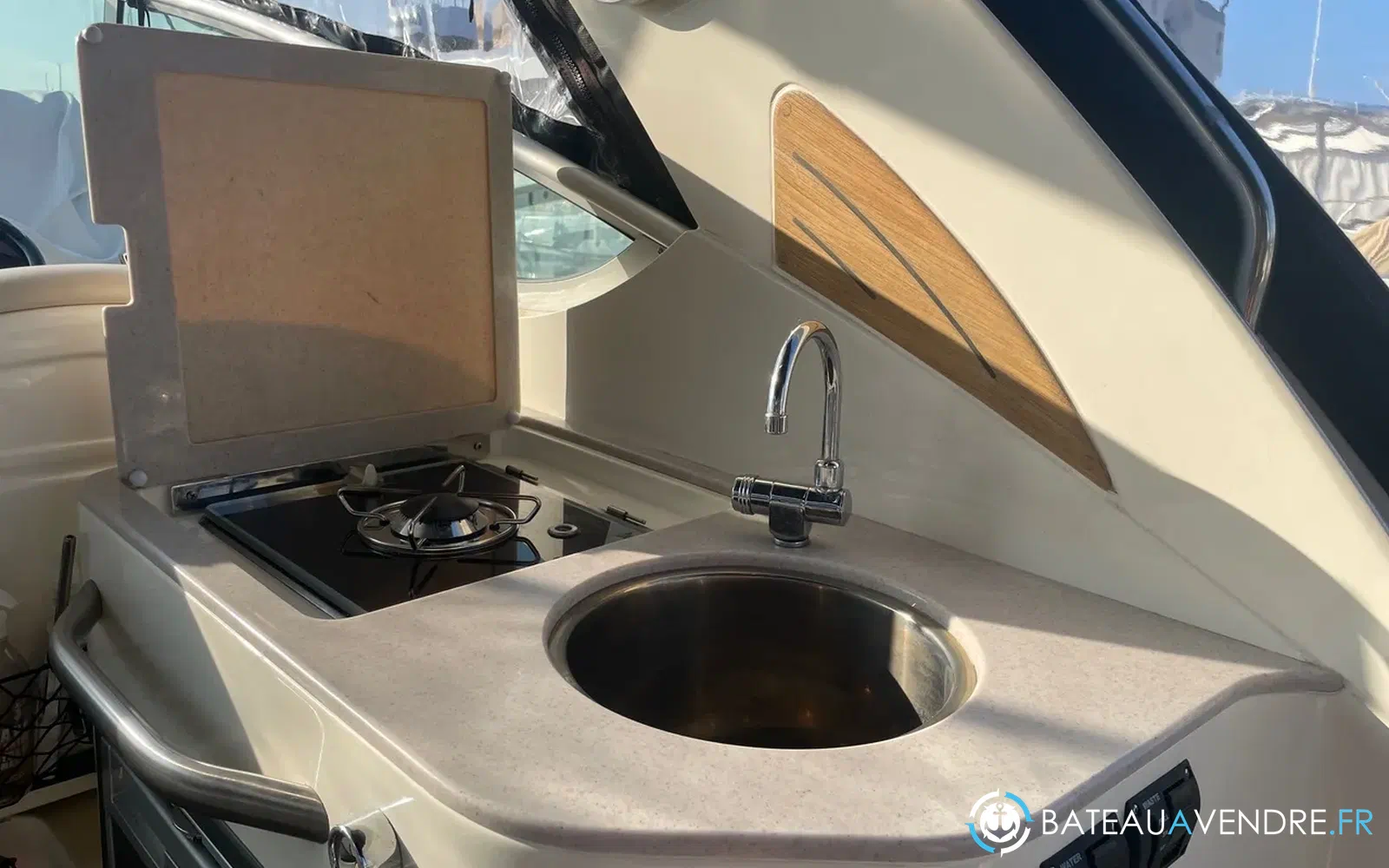 slider 14 Sea Ray 305 Sundancer