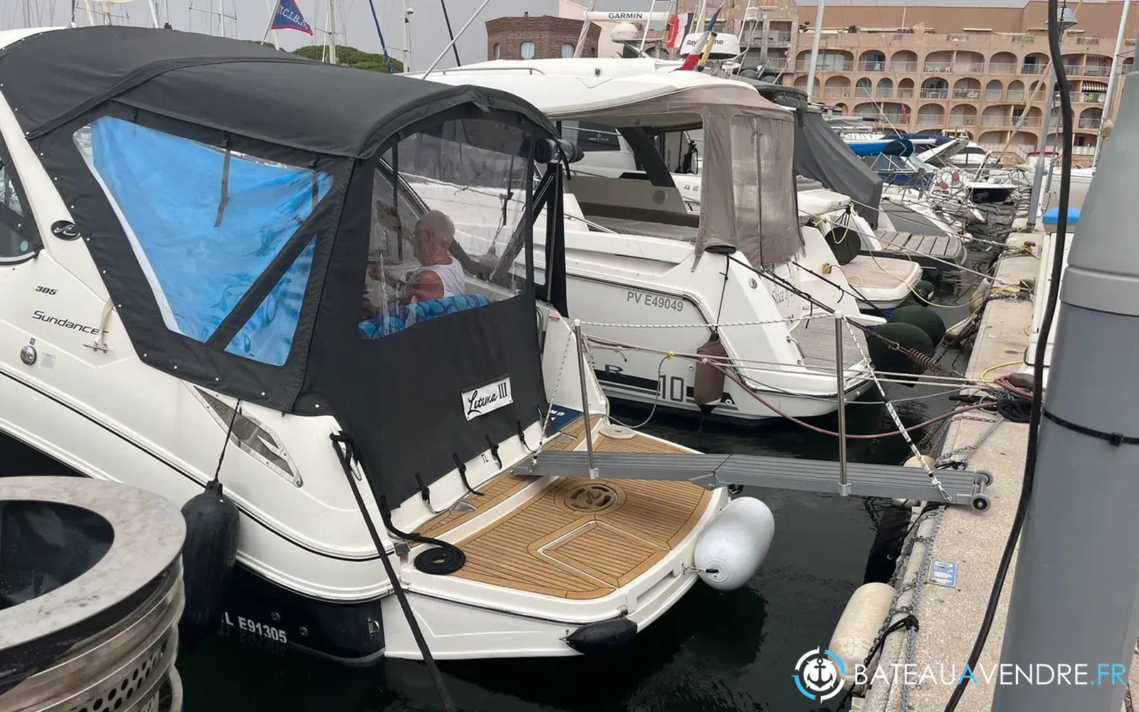 slider 5 Sea Ray 305 Sundancer