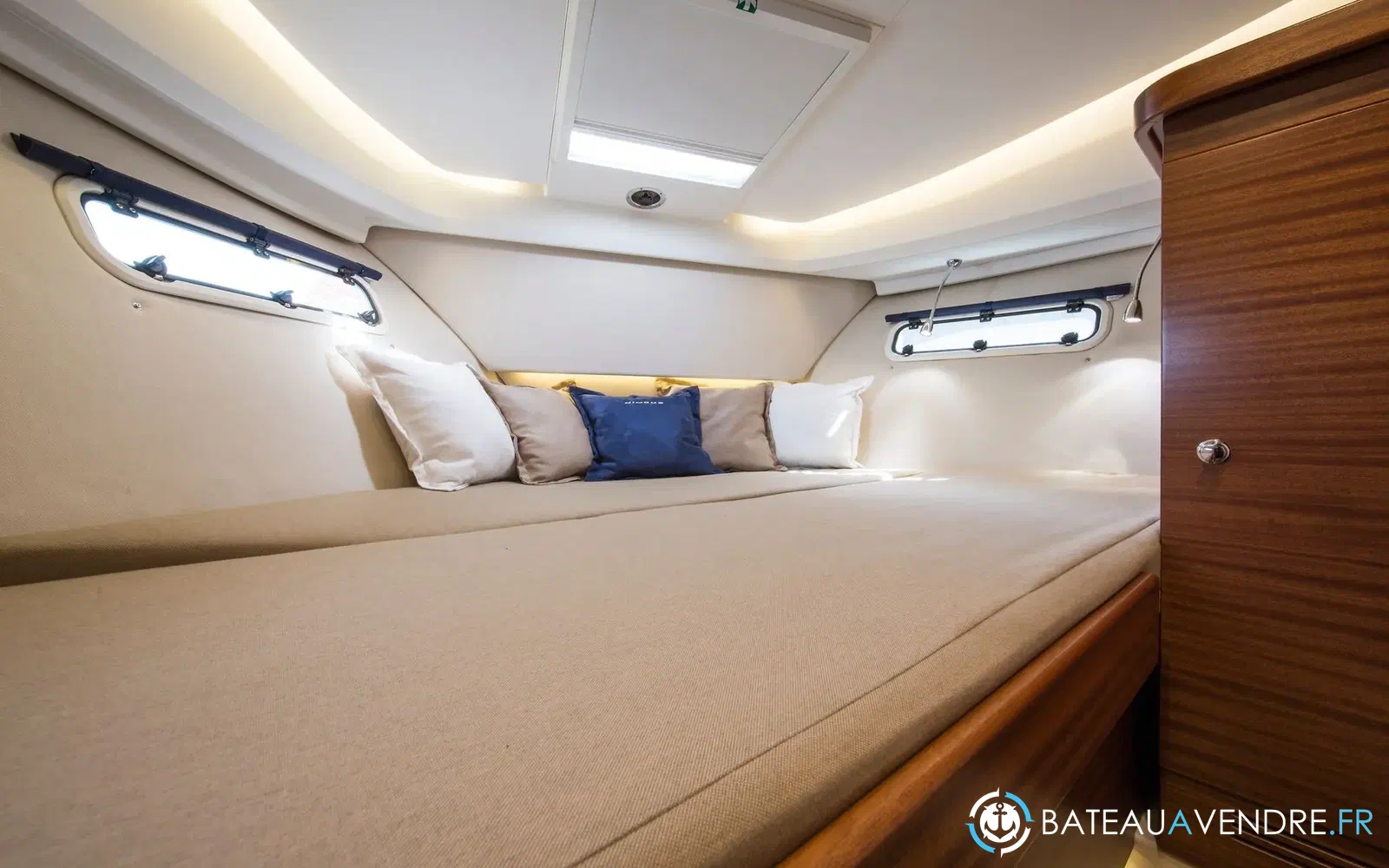 slider 3 Nimbus 305 Coupe