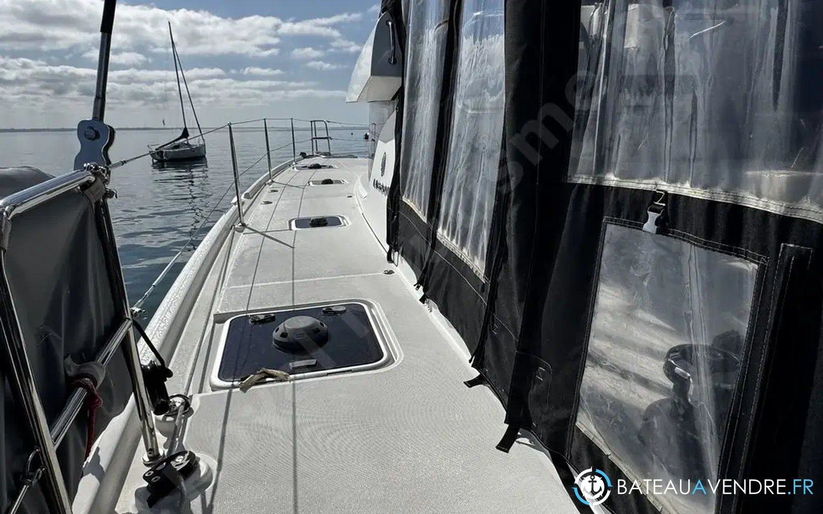 slider 4 Lagoon 42