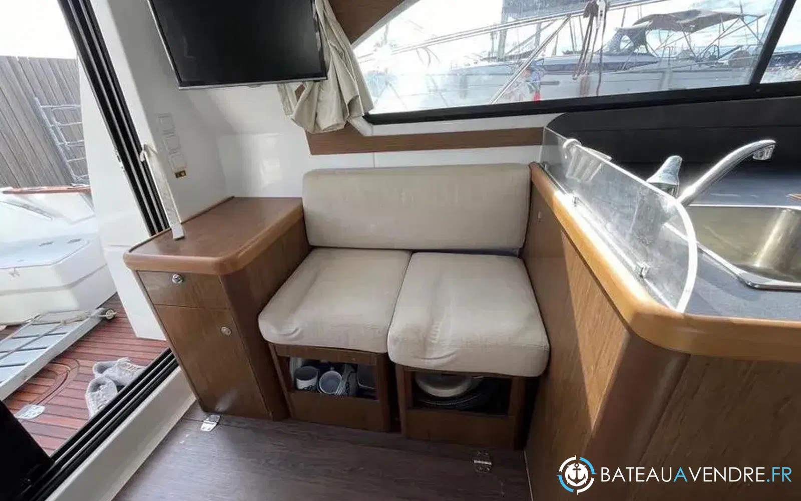 slider 6 Beneteau Antares 36