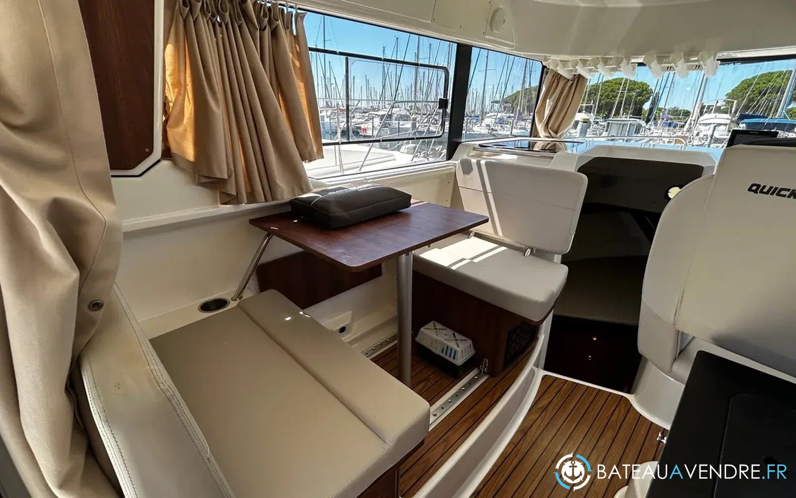 slider 13 Quicksilver 905 Pilothouse