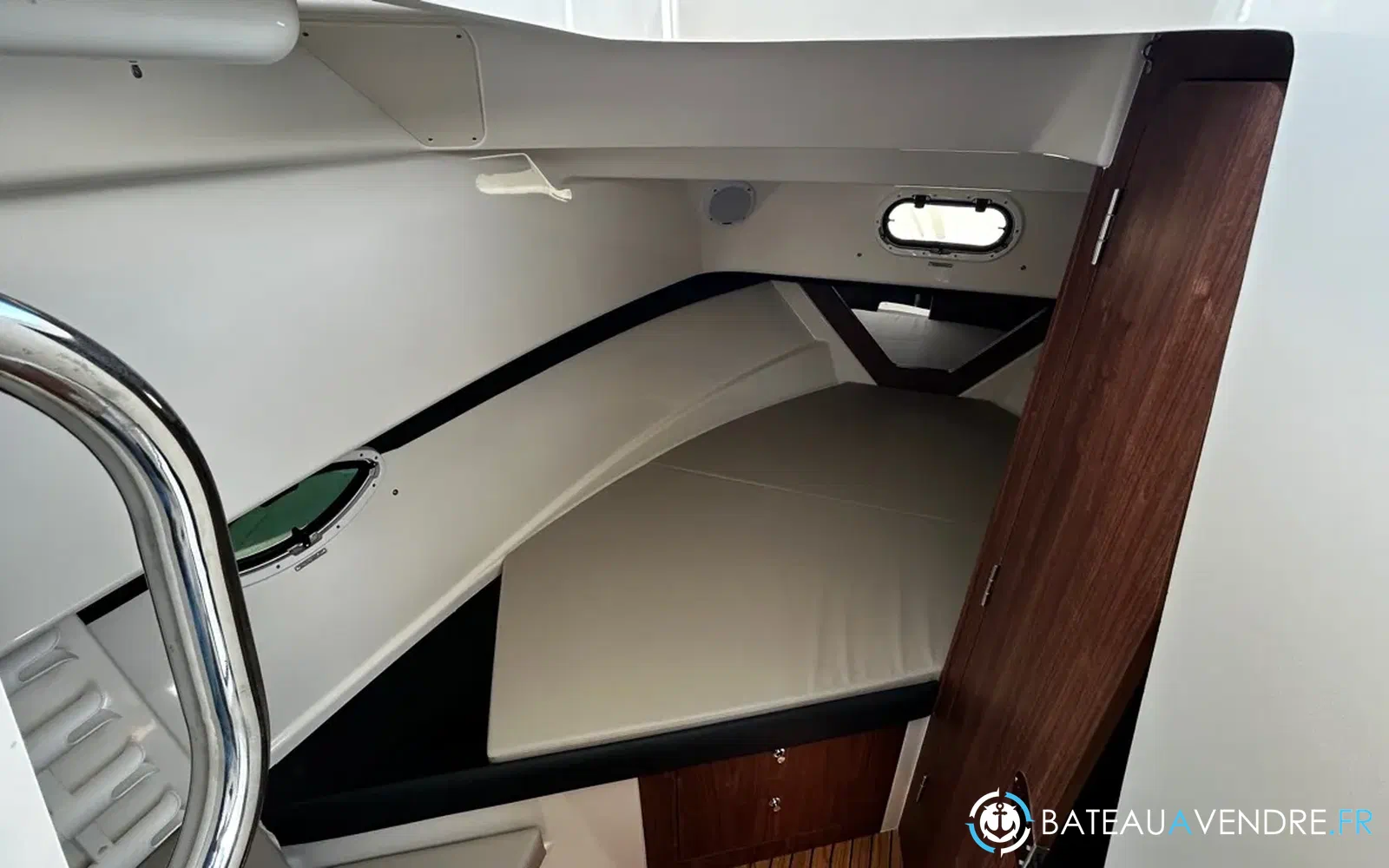 slider 19 Quicksilver 905 Pilothouse