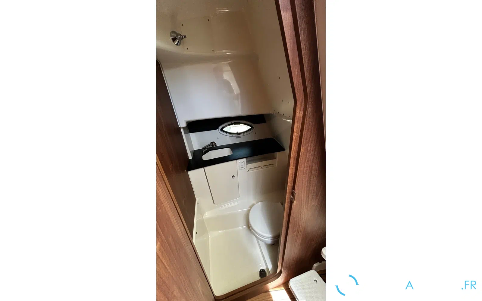 slider 21 Quicksilver 905 Pilothouse
