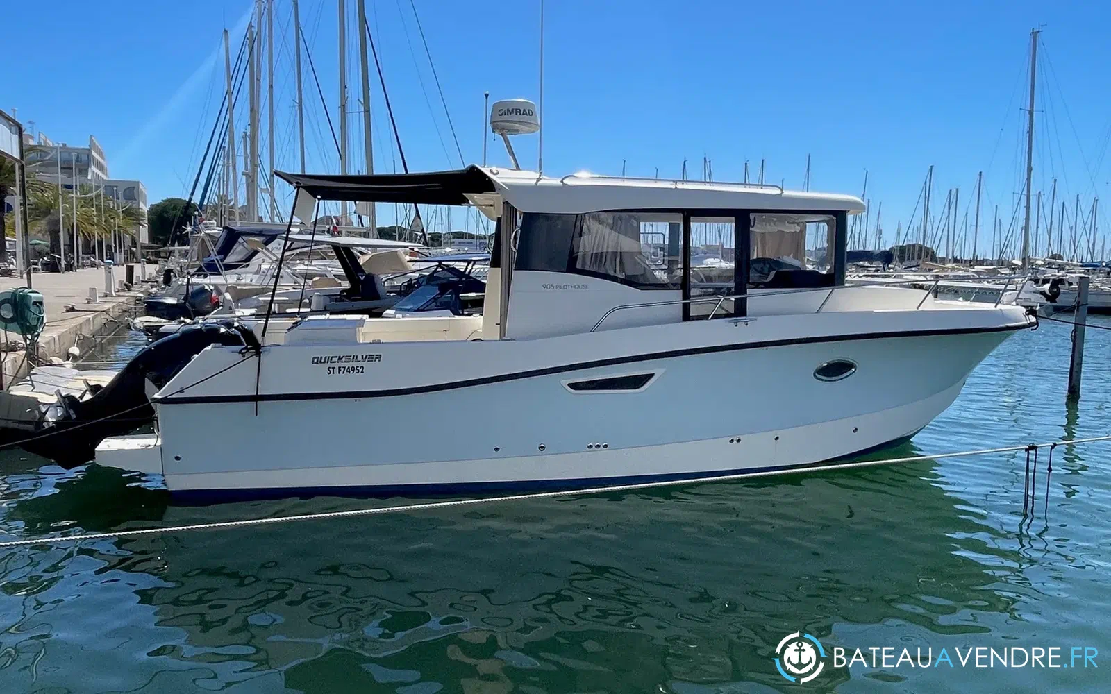 slider 0 Quicksilver 905 Pilothouse