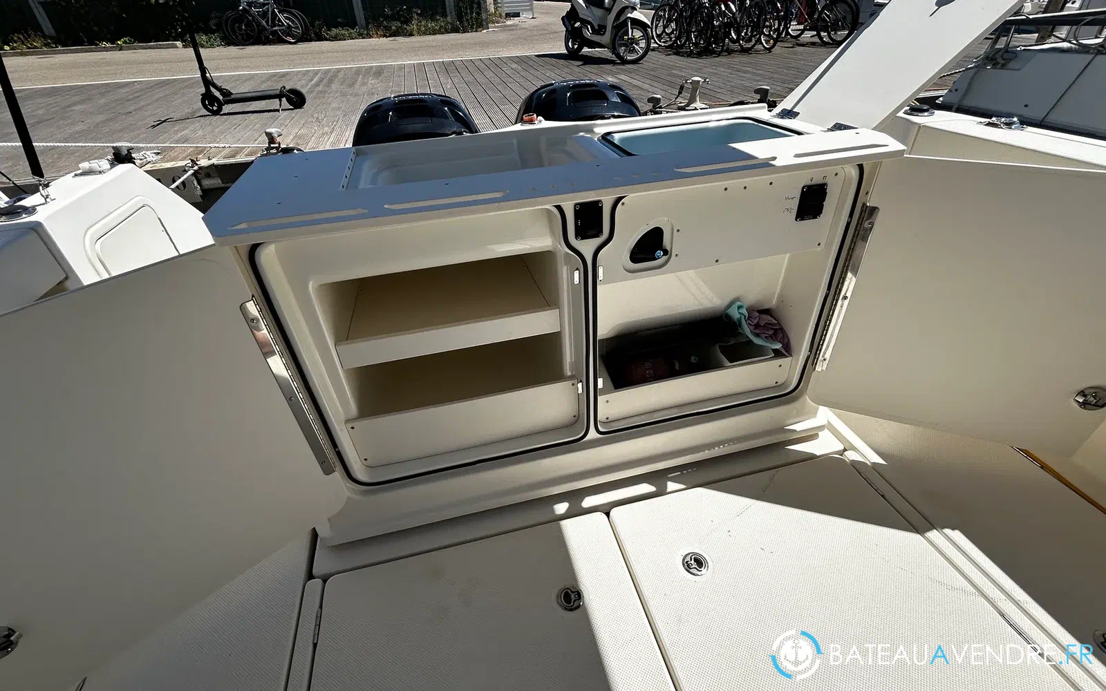 slider 4 Quicksilver 905 Pilothouse