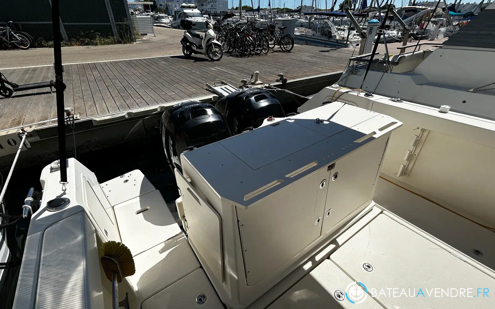 slider 5 Quicksilver 905 Pilothouse