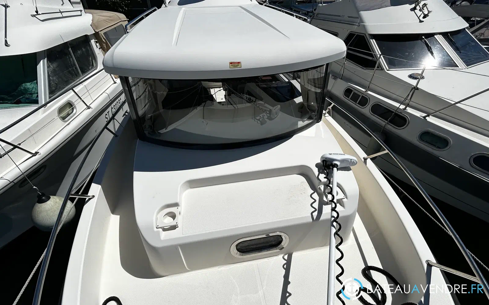 slider 3 Quicksilver 905 Pilothouse