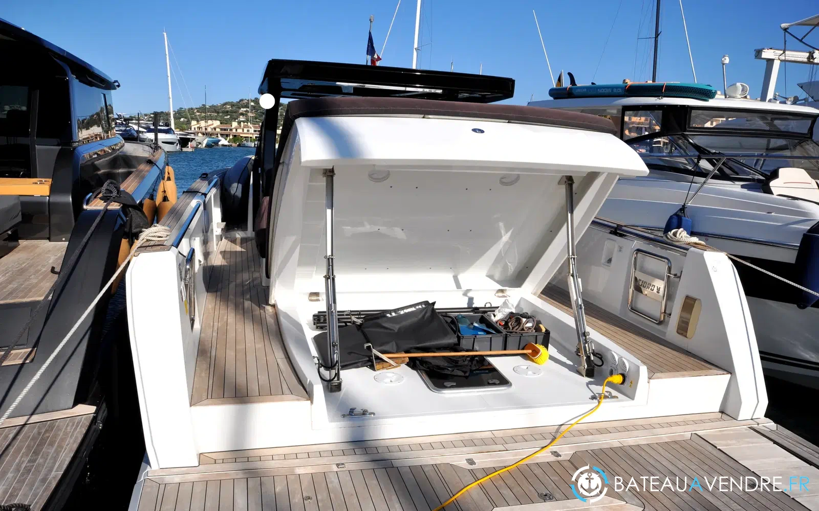 slider 17 Fjord 44 Open