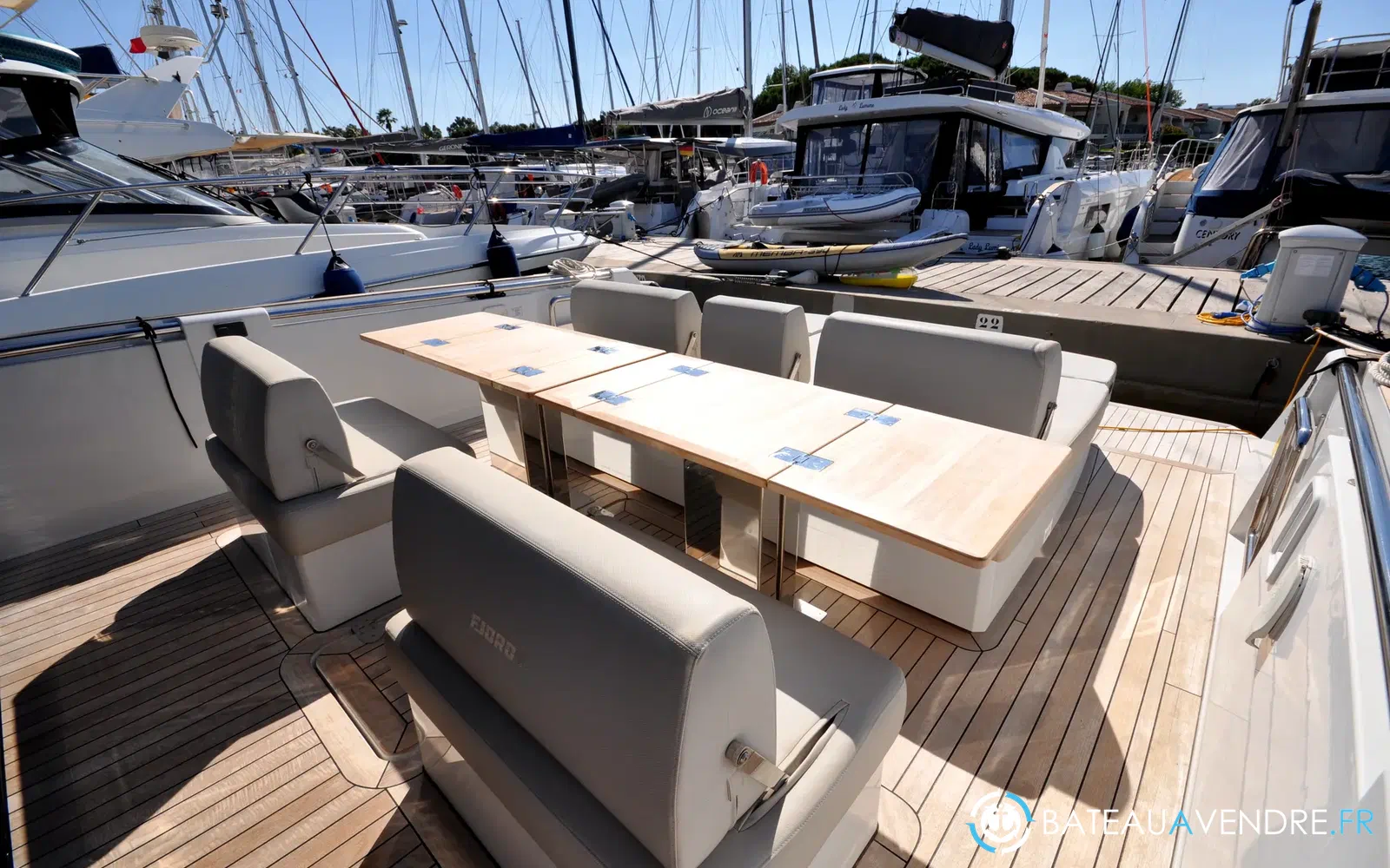 slider 4 Fjord 44 Open