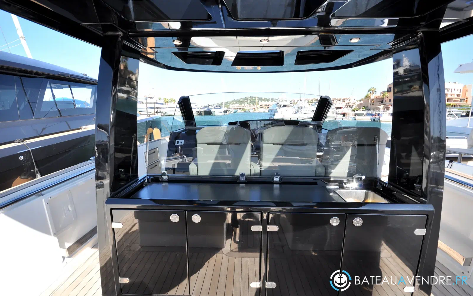 slider 6 Fjord 44 Open