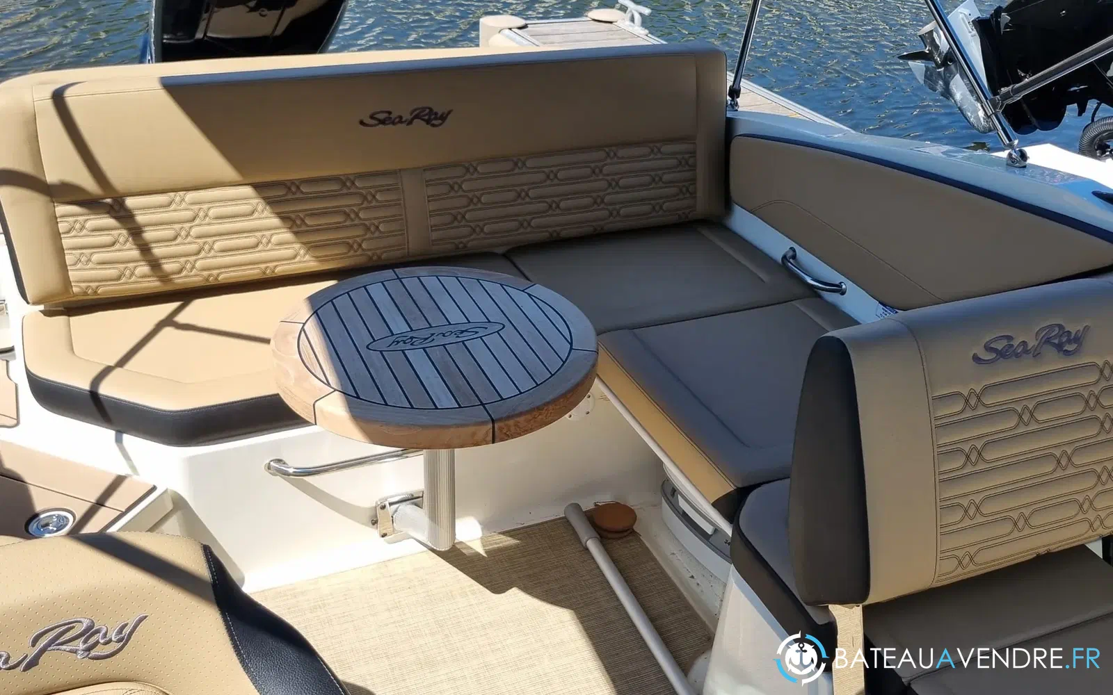 slider 9 Sea Ray 210 SPX OB