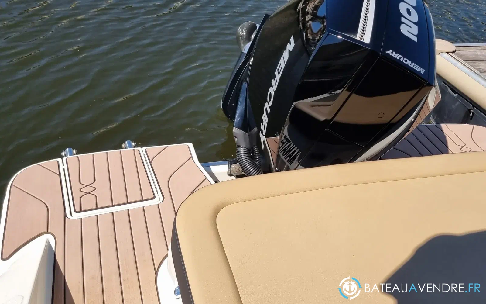 slider 5 Sea Ray 210 SPX OB