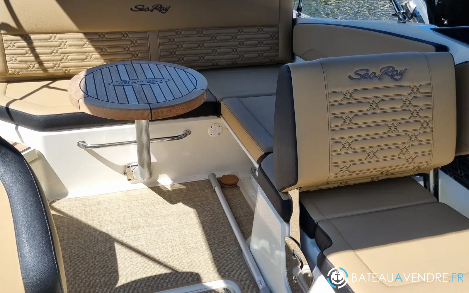 slider 7 Sea Ray 210 SPX OB