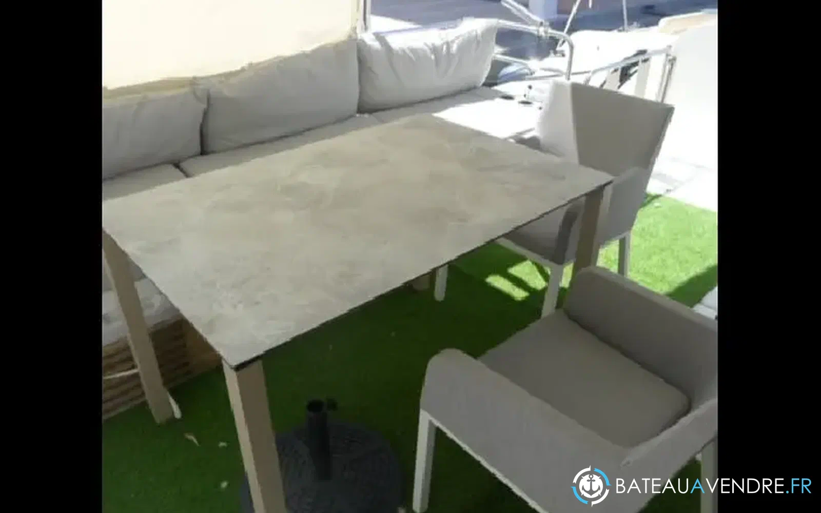 slider 13 Fountaine Pajot My 40