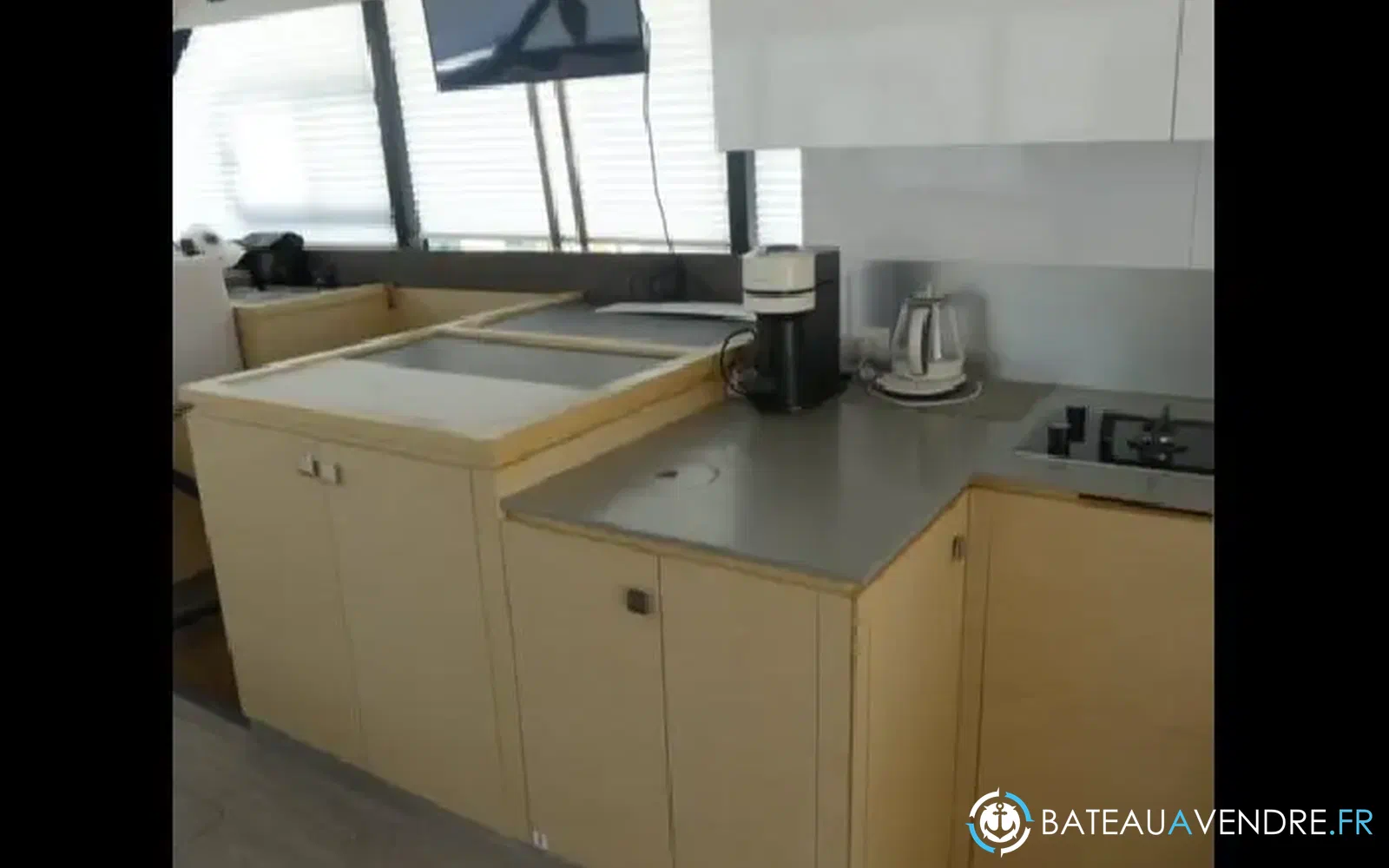 slider 20 Fountaine Pajot My 40