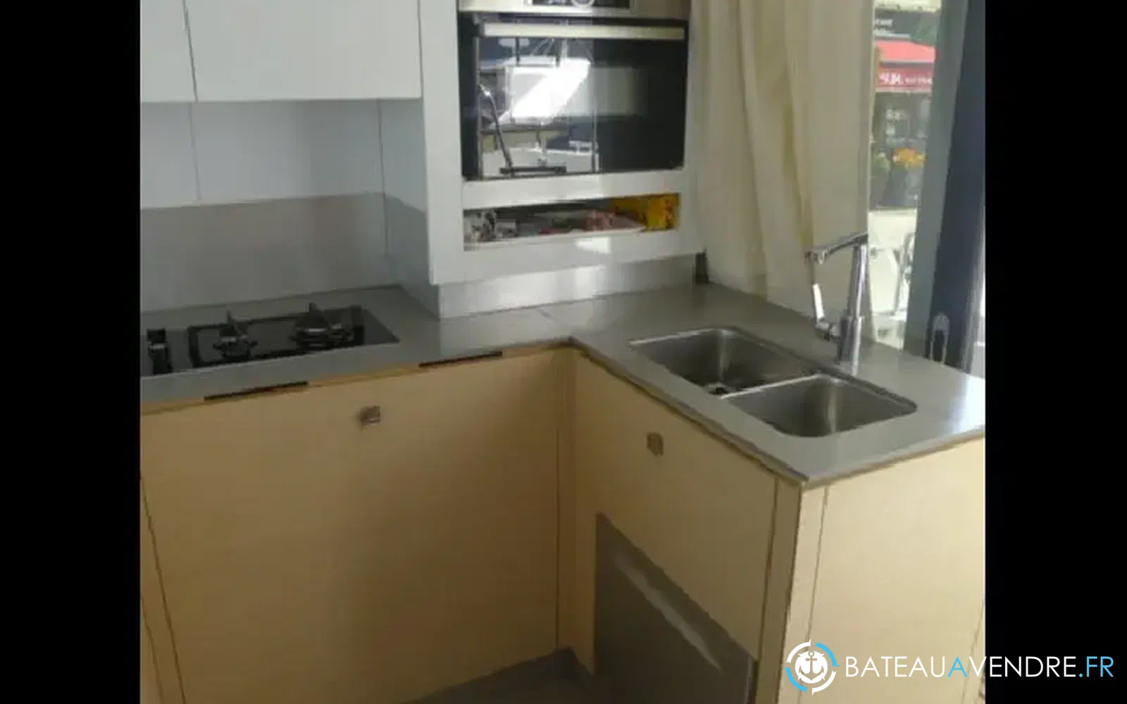 slider 21 Fountaine Pajot My 40