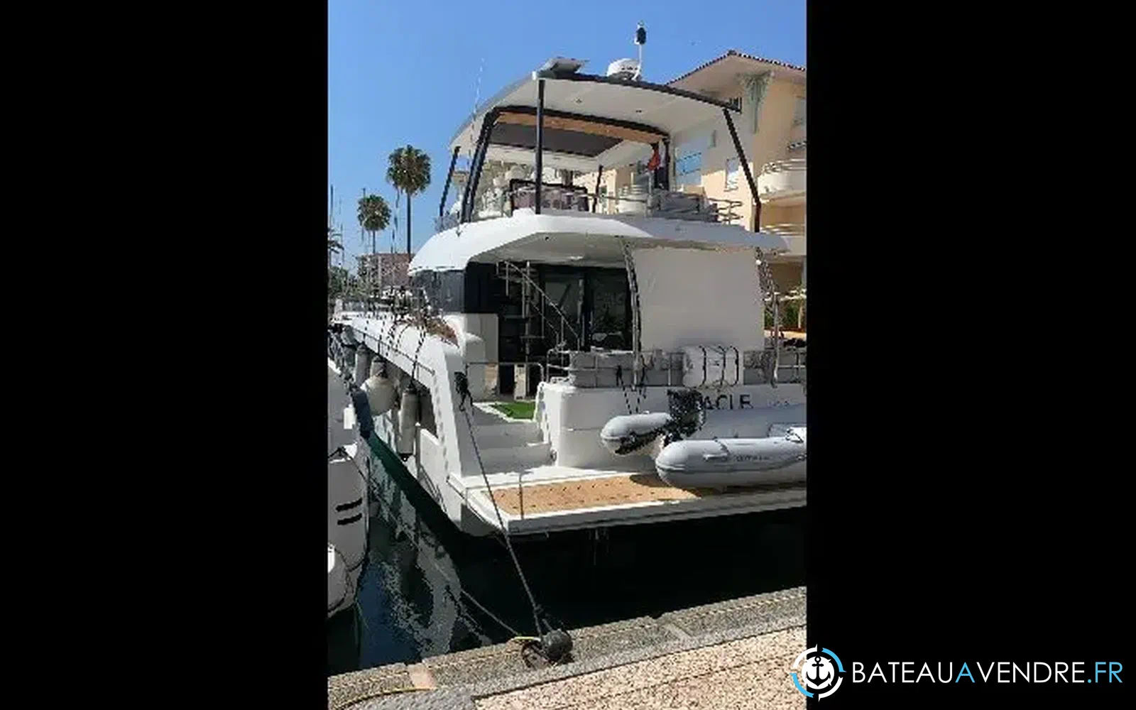 slider 2 Fountaine Pajot My 40