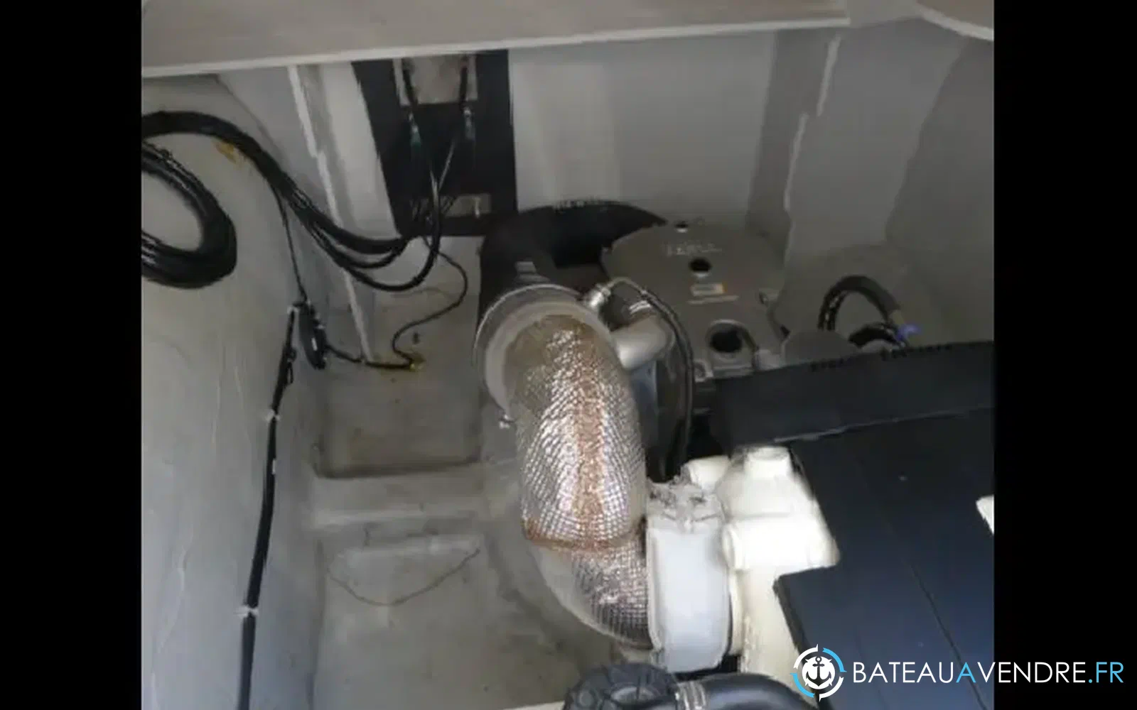 slider 34 Fountaine Pajot My 40