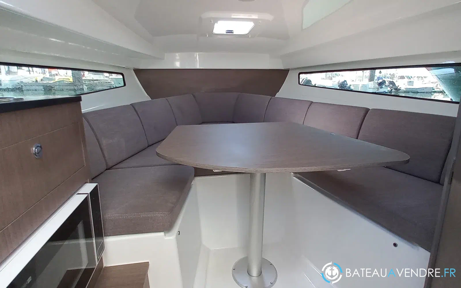 slider 5 Beneteau Flyer 8 SUNdeck