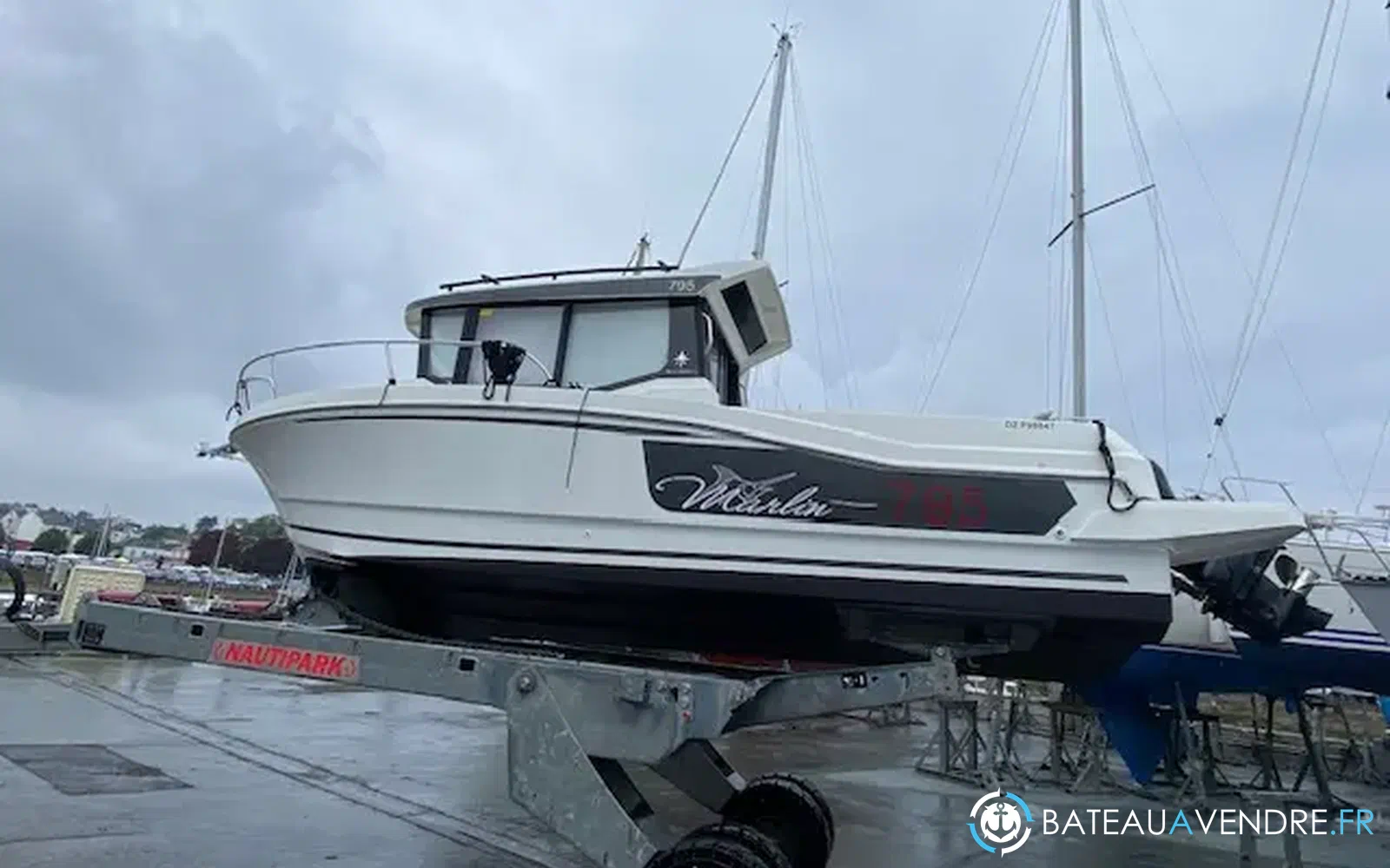 slider 0 Jeanneau Merry Fisher