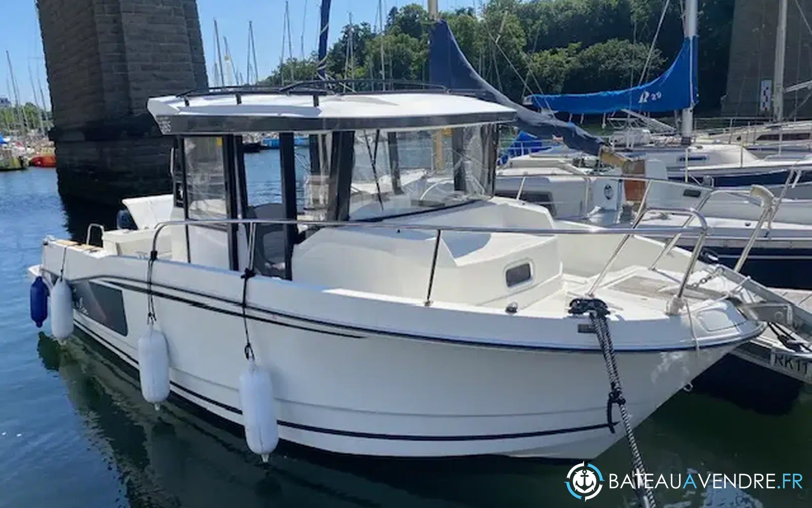 slider 6 Jeanneau Merry Fisher