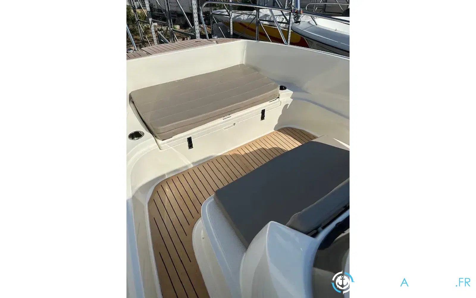slider 11 Quicksilver 675 Open