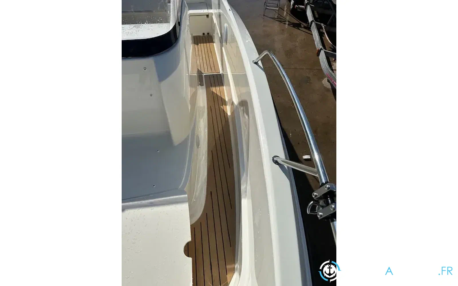 slider 23 Quicksilver 675 Open