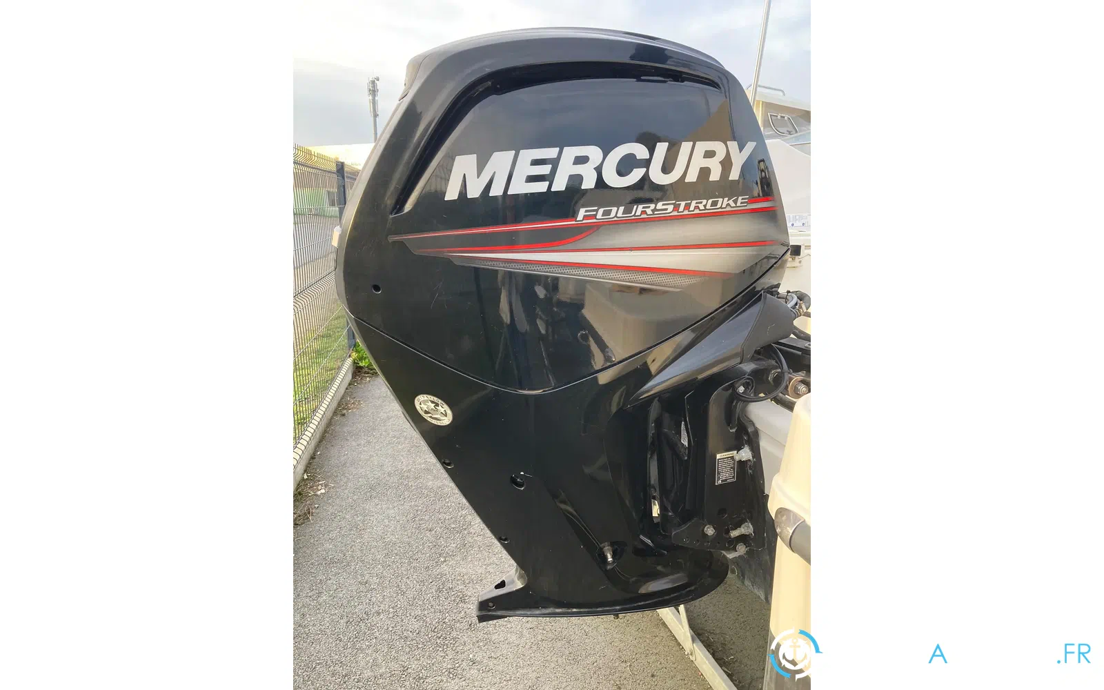 slider 1 Quicksilver 555 Cabin
