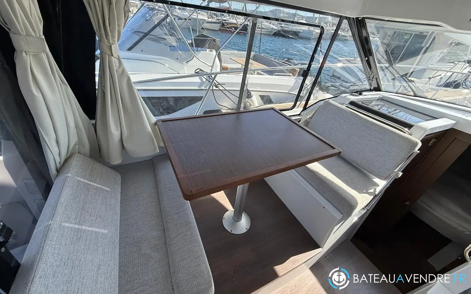 slider 12 Jeanneau Merry Fisher 895